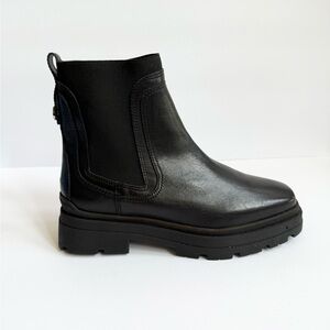 Arezzo Women’s Black 10M Leather Ankle Boots. Brand New In Box New Condition!